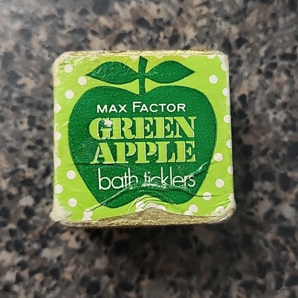 VINTAGE Max Factor‎ Green Apple BATH TICKLERS 1.6oz England